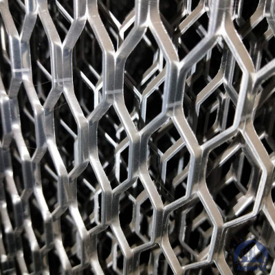 Алюминиевая декоративная просечно-вытяжная сетка 6х30х6,25 мм купить  в Нижнем Тагиле