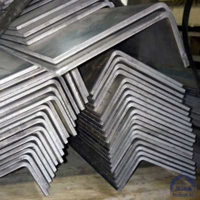 Уголок стальной неравнополочный 100х80х4 мм ст. 3сп/3пс ГОСТ 8510-93 купить  в Нижнем Тагиле